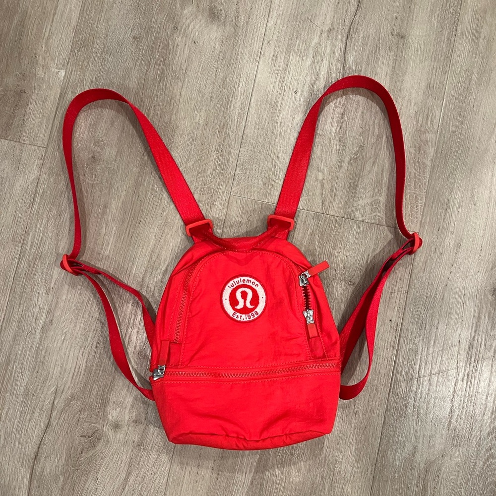 Red Lululemon convertible Red mini backpack like new!!!